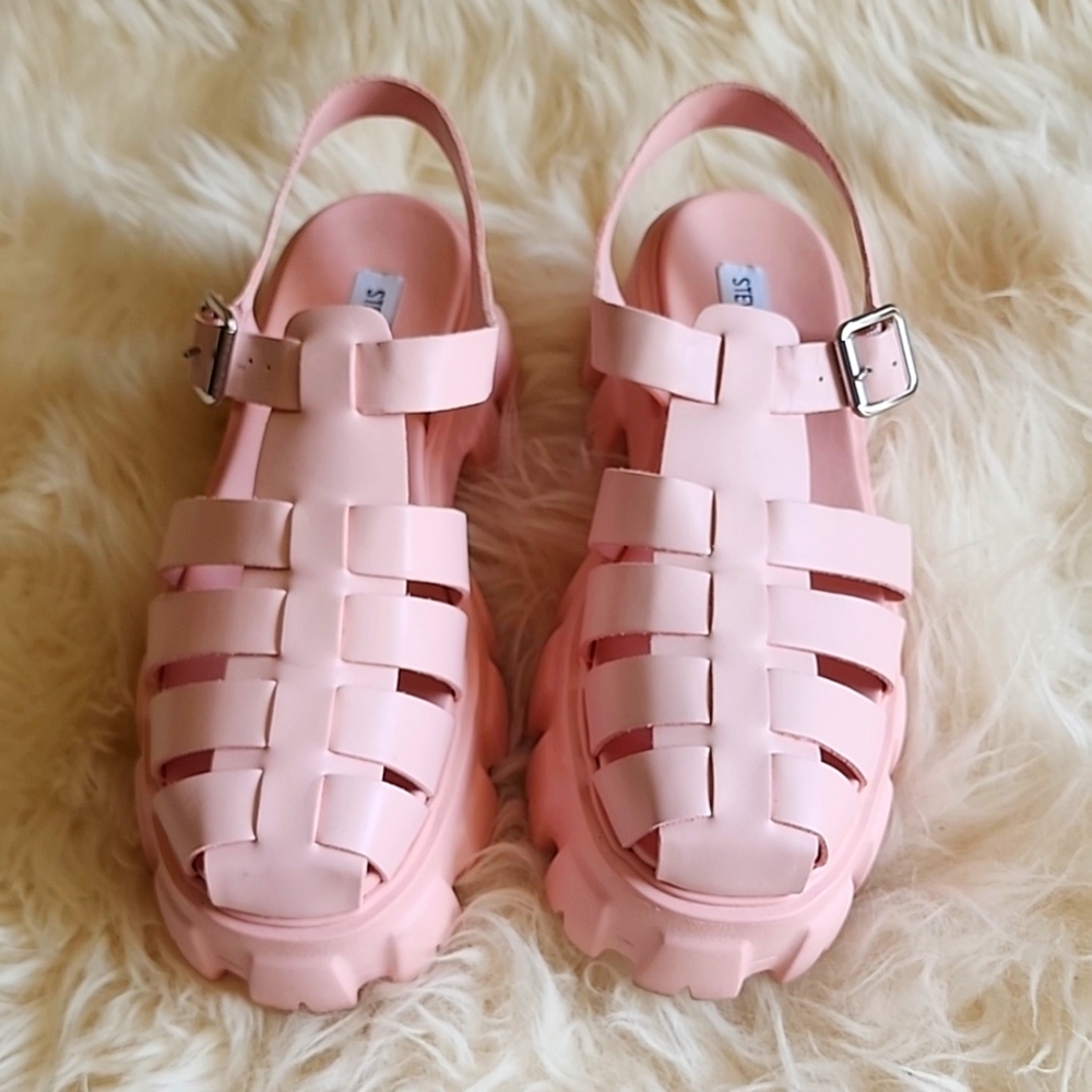 Steve Madden eco pink